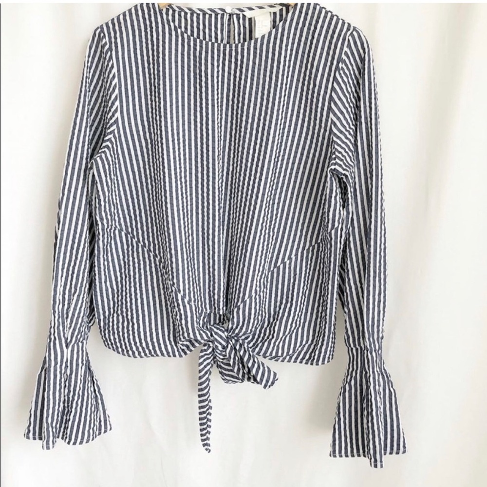 Women’s H&M Blue White Stripe Long Bell Sleeve Tie Front Top Sz 4 Small - Picture 2 of 7